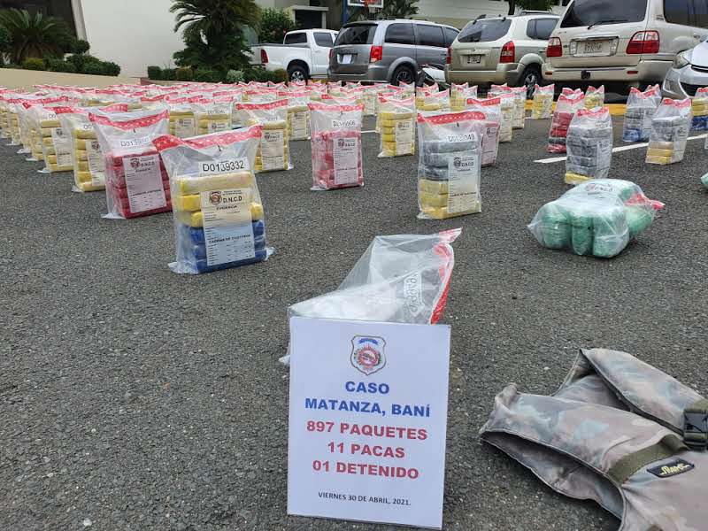 Ocupan barcos lanchas armas droga y dinero durante allanamientos