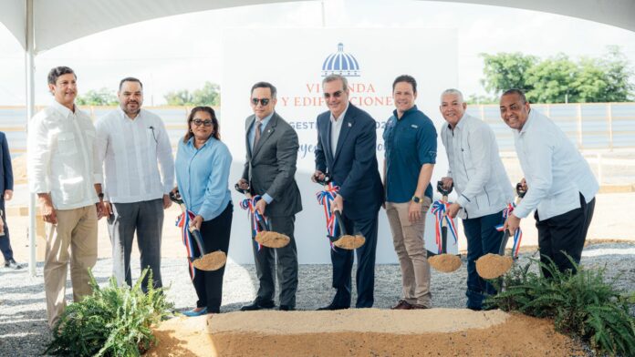 Presidente Abinader da primer palazo para construcción de la Ciudad Judicial de SDO