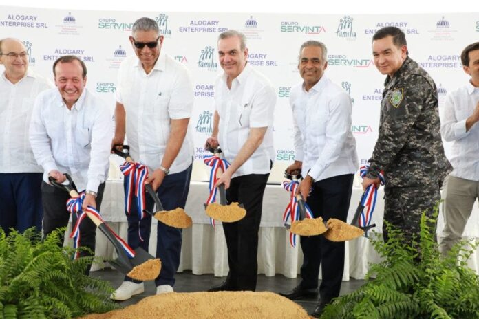 Presidente entrega 177 viviendas Los Alcarrizos