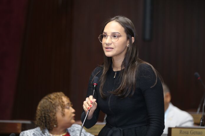Priscila D´ Oleo: “es urgente romper el silencio y hablar del suicidio como un problema de salud pública”