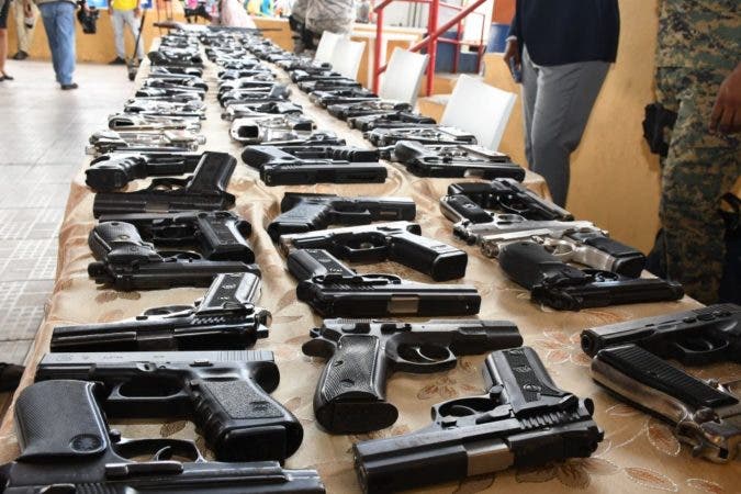 Sacan de las calles 435 armas de fuego y 3485