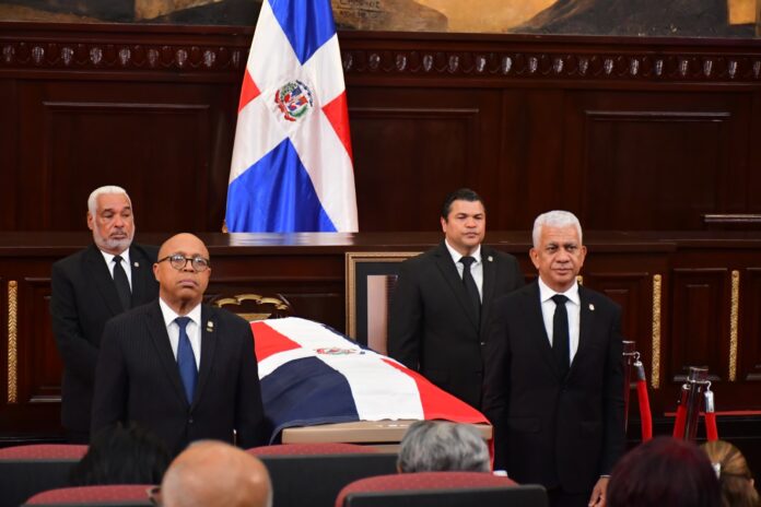 Senado y CD llaman a postura común frente al conflicto por canal entre RD-Haití