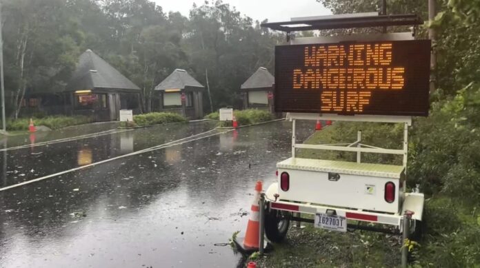Tormenta Lee se cierne sobre Nueva Inglaterra y Canadá con vientos huracanados