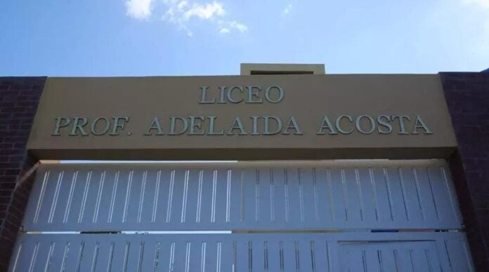 Tras protesta, MINERD explica desvinculación de director de liceo en La Ciénaga