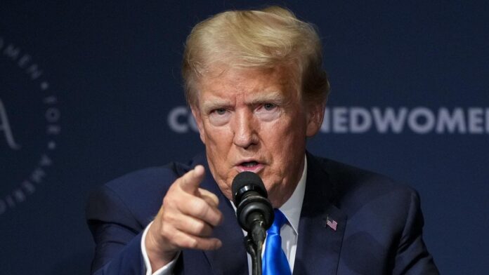 Trump dice en un acto de campaña que quiere comprarse una pistola