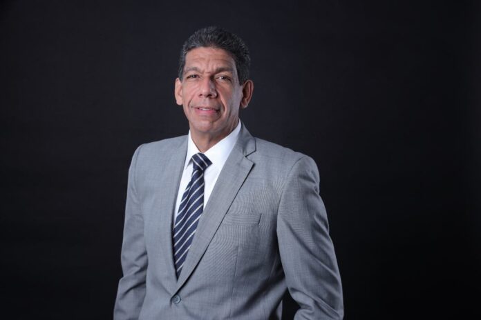 Designan a Karel Castillo nuevo presidente de Adoexpo