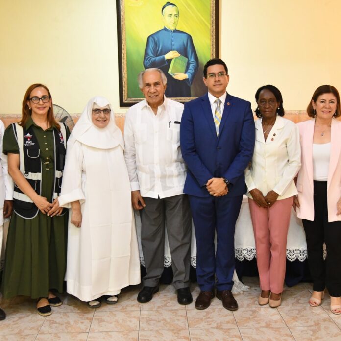 Autoridades destacan dominicanos reciben actualmente mayor protección y beneficios en salud