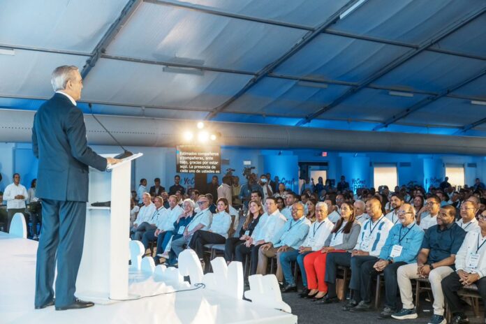 Abinader dice a candidatos del PRM no es difícil aplicar la transparencia