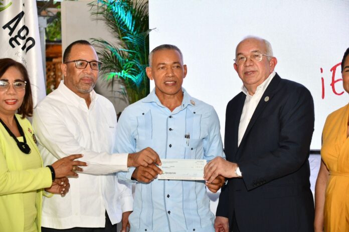 Bagrícola entrega préstamos por más de RD$300 millones a cooperativas