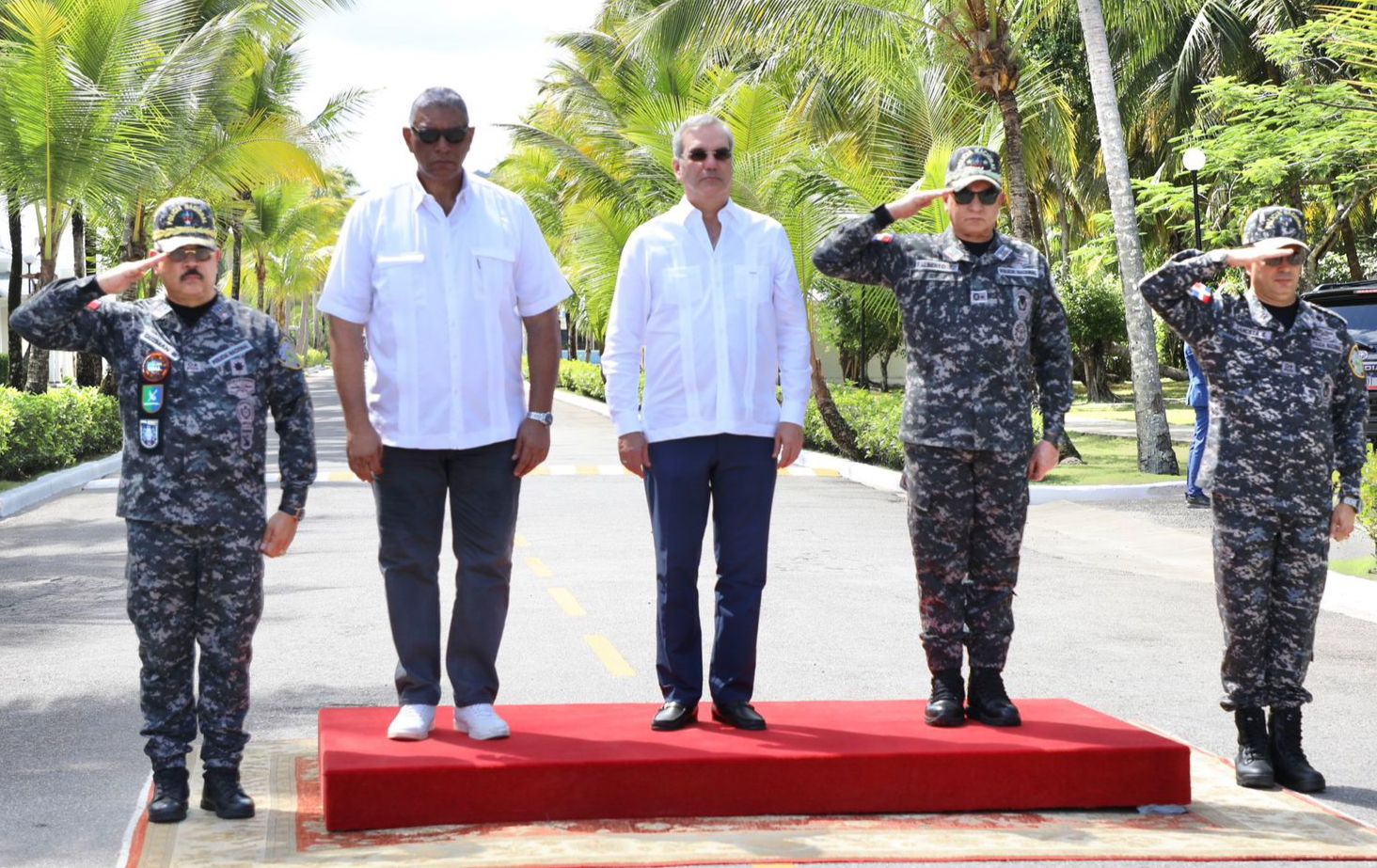 1698753979 507 Diversos sectores han sido beneficiados con aumento de sueldo en