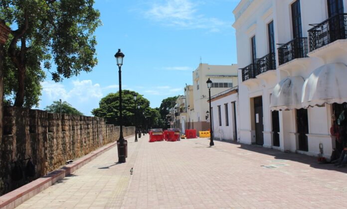 Avanzan remozamiento en la Ciudad Colonial