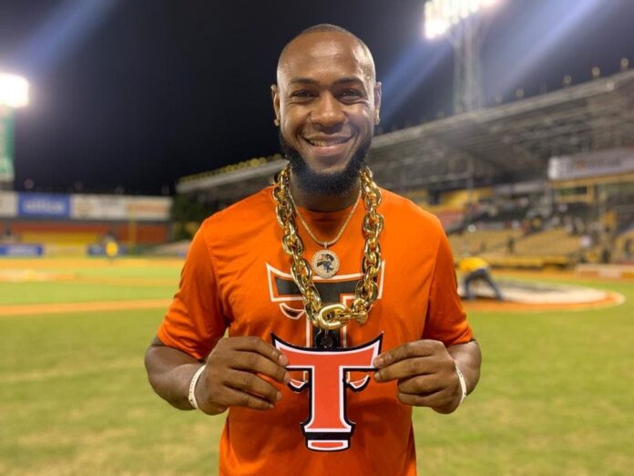 Bryan De La Cruz esperanzado de jugar esta temporada con los Toros del Este