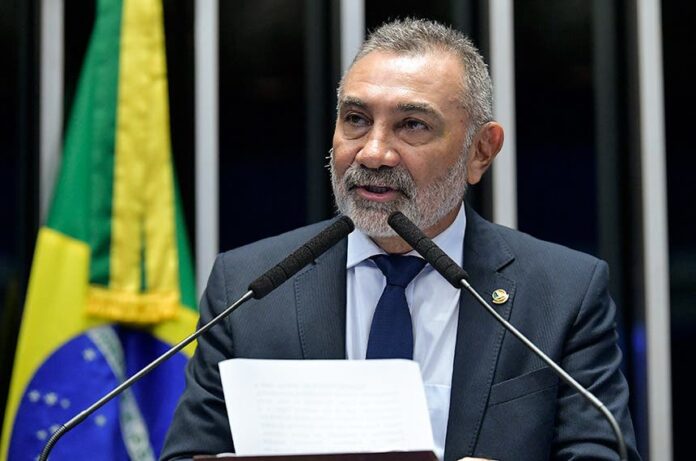 Detienen al exsenador Telmário Mota, acusado de mandar a matar a mujer y violar hija