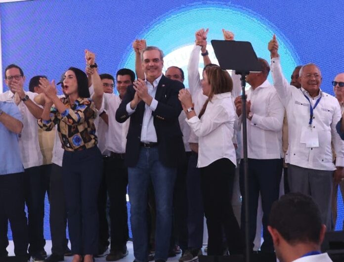 Ediciones impresas: Luis Abinader, candidato a PRM