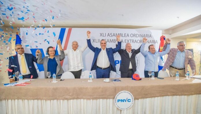 El PNVC reelige a Juan Cohen como su presidente y presenta apoyo Abinader para 2024