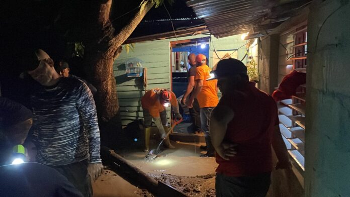 Fuertes aguaceros causan inundaciones en comunidades de Santiago