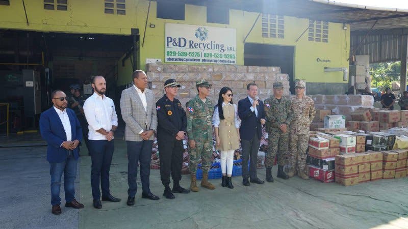 Incineran 10 millones de unidades de cigarrillos y otros productos