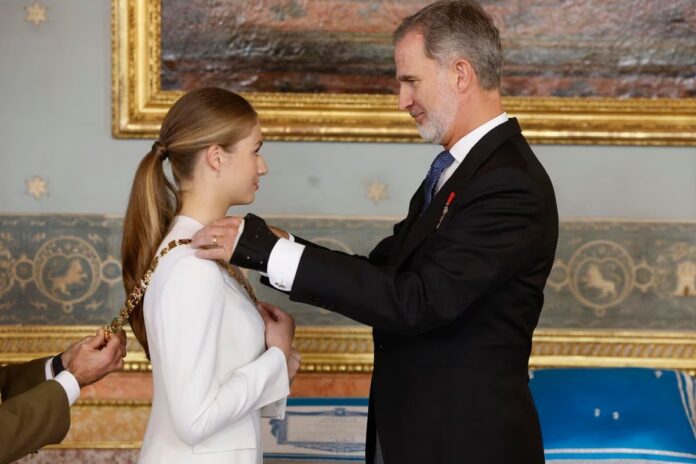 La princesa Leonor formula el juramento que la avala para ser la futura reina de España