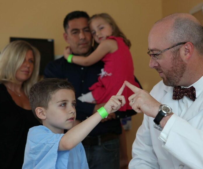 Neurocirujano de EEUU compartirá últimos avances en lesiones cerebrales traumáticas pediátricas en Punta Cana