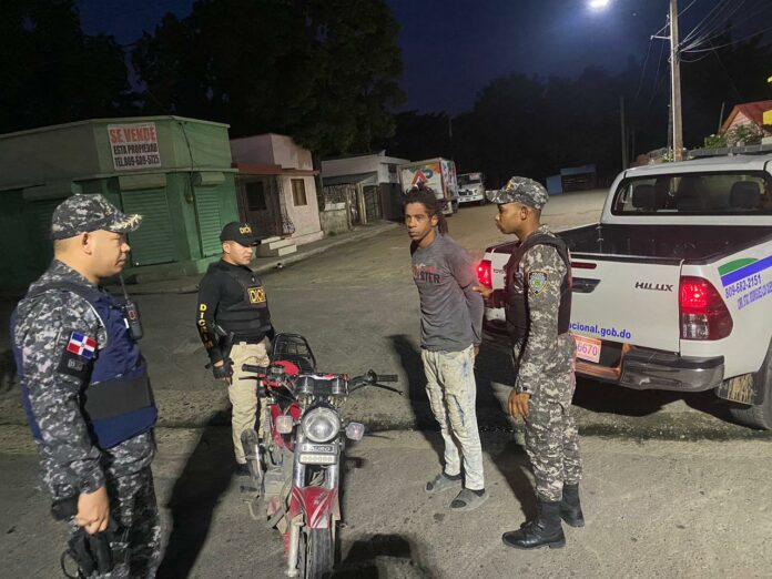 PN apresa cinco personas por robo de motocicletas en Línea Noroeste