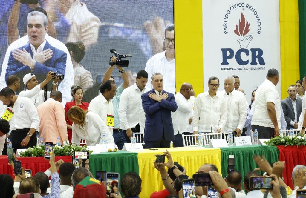 Presidente afirma mejoraria politicas publicas en el pais