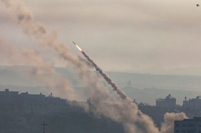 Situación fuera de control en una dura guerra entre Israel y Gaza con más de 430 muertos