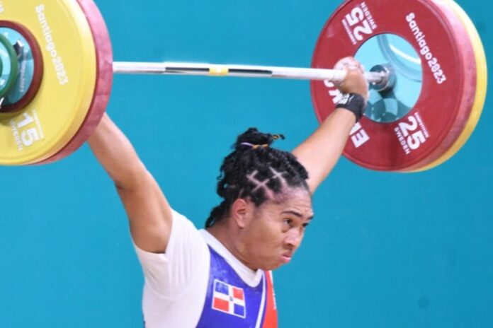 Yudelina hizo Pesas por casualidad