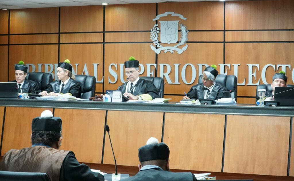 1699209968 54 TSE conoce recurso contencioso contra la JCE por negar reconocimiento