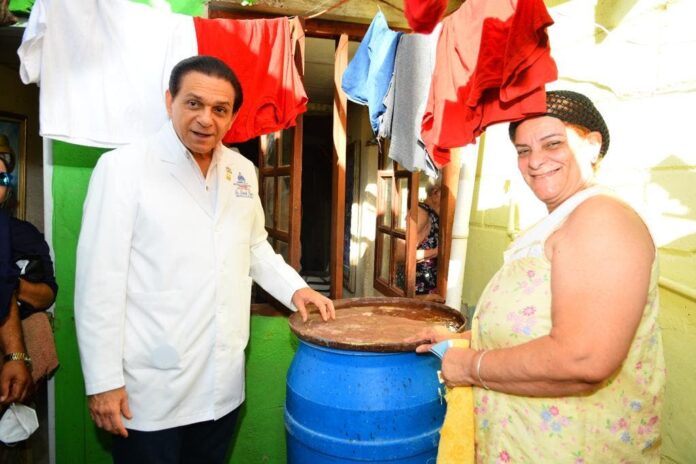 Ministro de Salud dice casos de dengue comienzan a bajar en el país