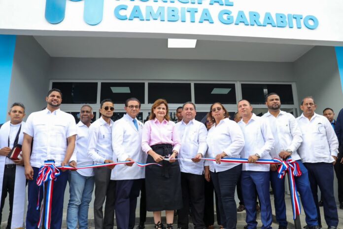 Vicepresidente inaugura Emergencia y remozamiento general en tres hospitales de San Cristóbal