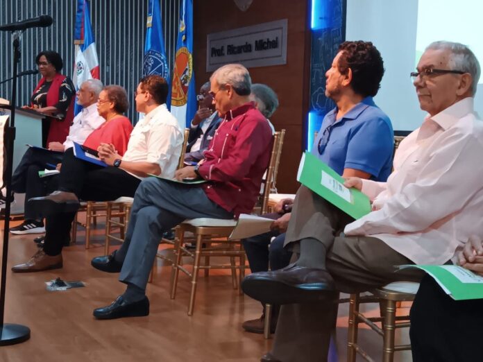 ¿Cuál es la situación del sistema de salud en RD?