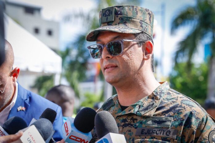 ¡Se fue Hugo Beras! Abinader designa al coronel Randolfo Rijo como director interino del INTRANT