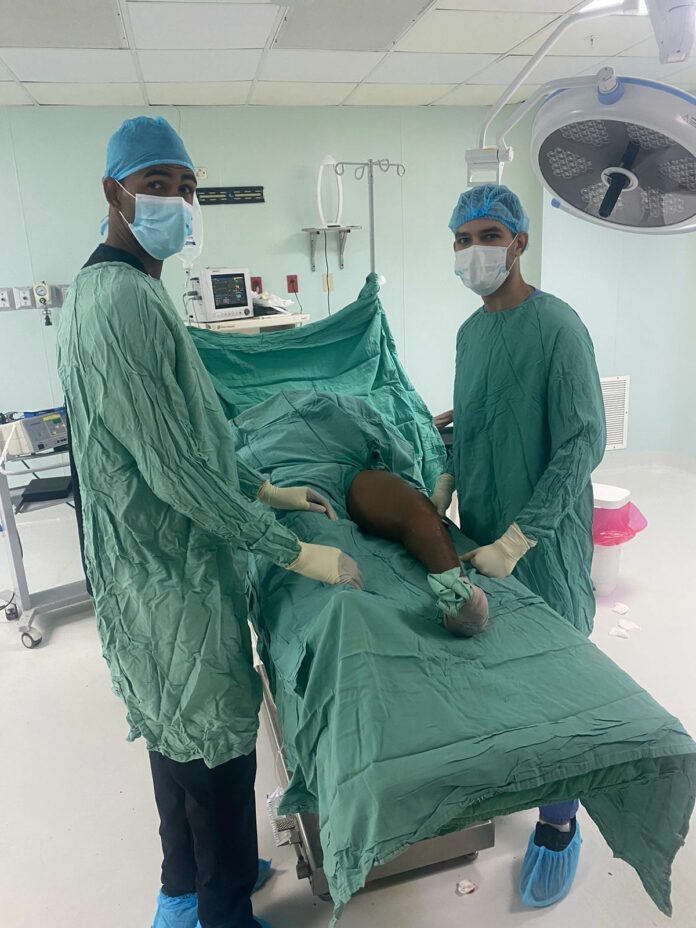 Ney Arias Lora realiza operativo quirúrgico de Reconstrucción Ósea