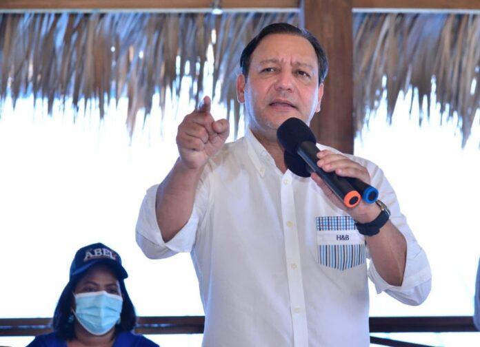 Abel Martínez rechaza y condena autorización importación carnes desde Brasil