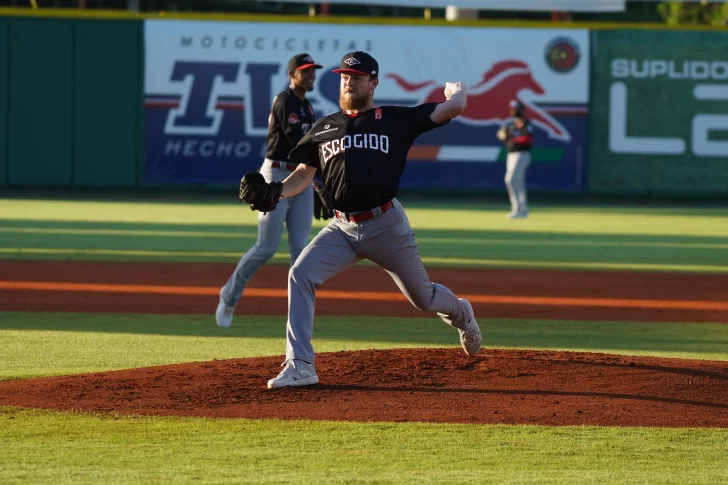 Leones derrotan a Toros, que pierden por segundo día corrido en su parque