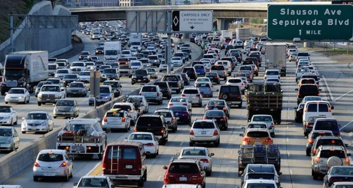 Para Día Acción de Gracias viajeros en USA romperán récord; miles dominicanos viajarán