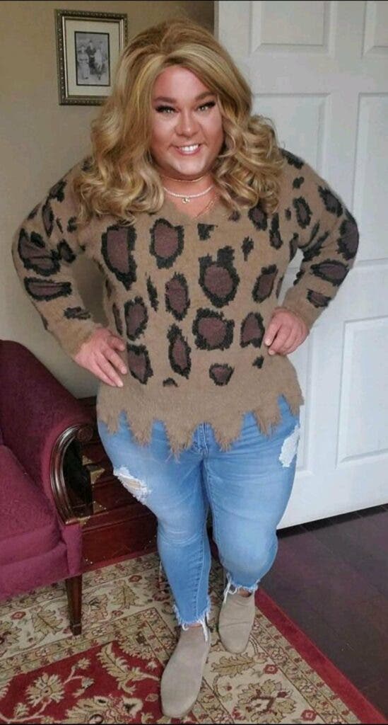 Pastor y alcalde se suicida tras descubrirse que era travesti