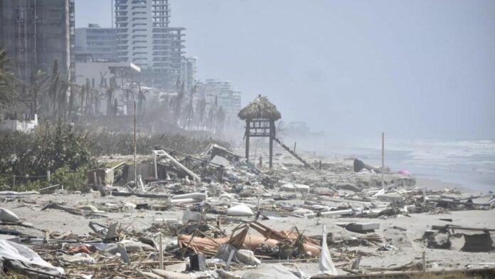 Sube a 305 la cifra de extranjeros rescatados en México tras el huracán Otis