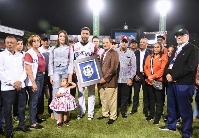 Tigres vencen Gigantes en despedida de Cruz