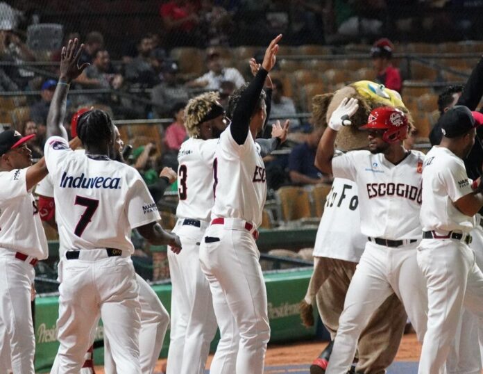 ¡Buen momento! Escogido logra tercer triunfo consecutivo