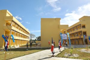 1702513646 255 Abinader inaugura Liceo jornada extendida en San Juan