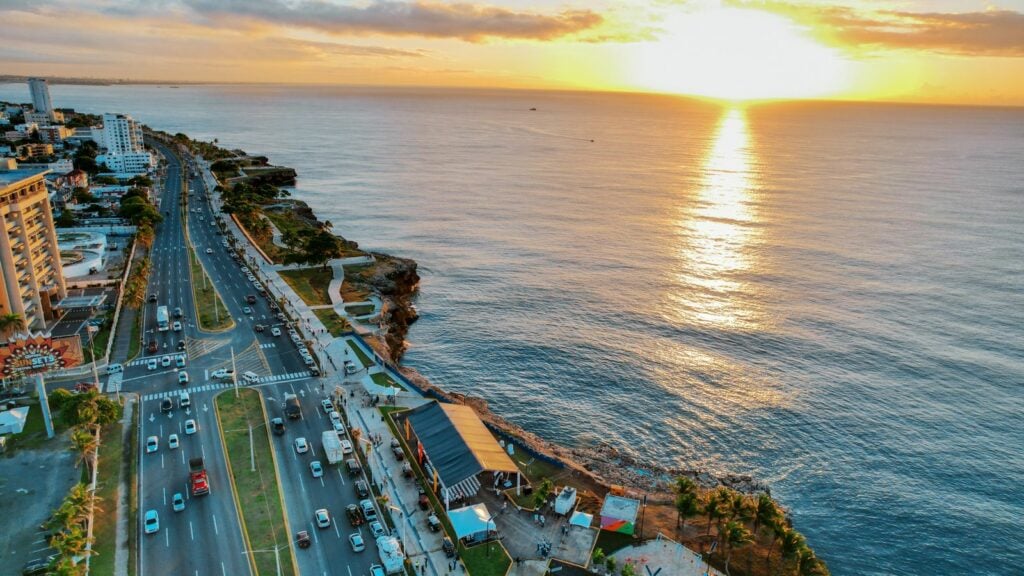1703192837 608 Paseo Maritimo Malecon Un paraiso para los amantes del mar