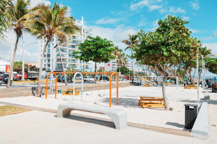 Paseo Marítimo Malecón: Un «paraíso» para los amantes del mar y el aire libre