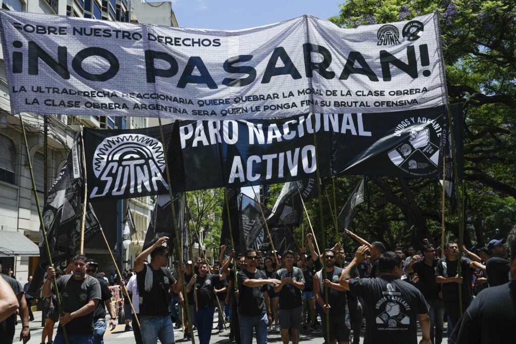 1703717350 806 La CGT y organizaciones sociales se movilizan contra decreto inconstitucional