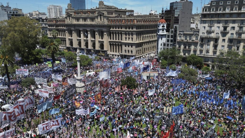1703717351 783 La CGT y organizaciones sociales se movilizan contra decreto inconstitucional
