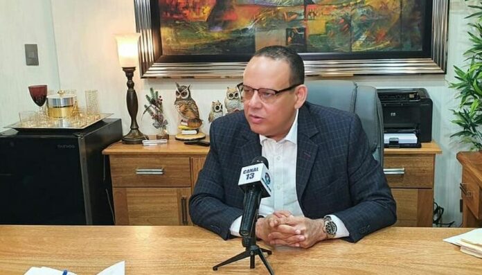 Trajano Vidal Potentini llama «incompetente» al TSE por sentencia congela sus funciones