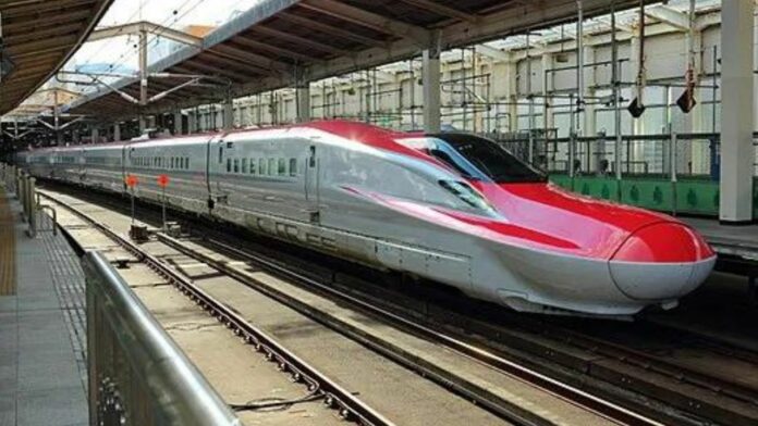 Biden invierte US$8,200 millones en trenes de alta velocidad y en mejoras