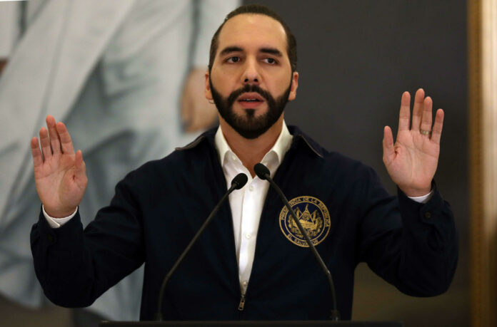 Bukele cambia descripción en X de presidente de El Salvador a “rey filósofo”