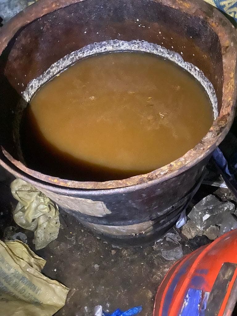 Desmantela fabrica de ron adulterado en La Romana