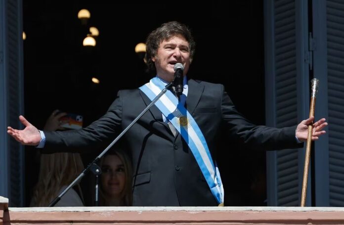 Gobierno de Milei revisará contrataciones públicas y el estatus de los funcionarios